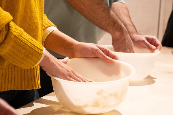 Étonnez votre équipe en réalisant et dégustant ensemble des produits fermiers avec Antoine et son équipe - Image n°3 - Wecandoo