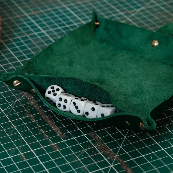 Réalisez une petite maroquinerie au choix avec Naouel - Image n°4 - Wecandoo