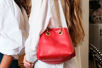 Réalisez votre sac seau en cuir upcyclé