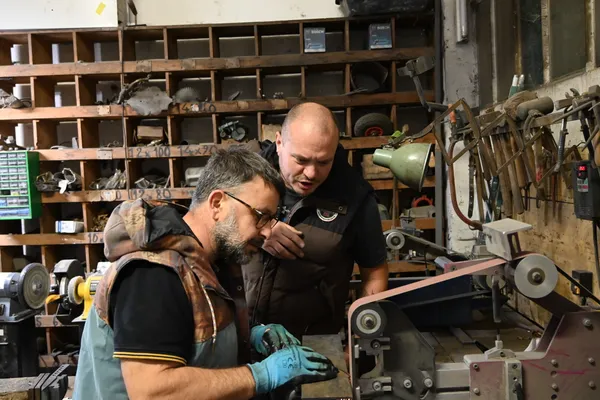 Réalisez votre couteau fixe par enlèvement de matière sur une journée avec Jérôme - Image n°4 - Wecandoo