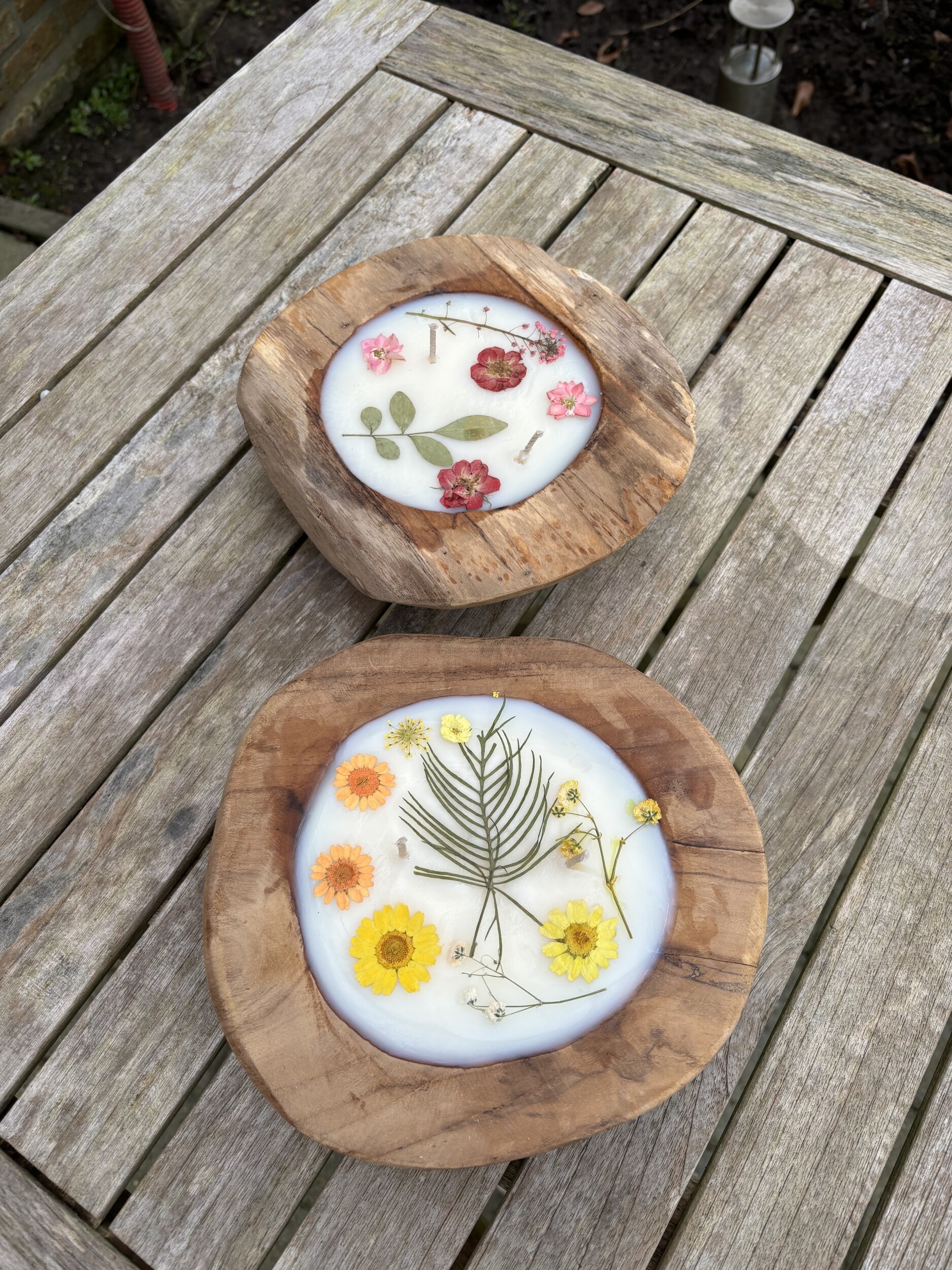 Create your own scented floral candles