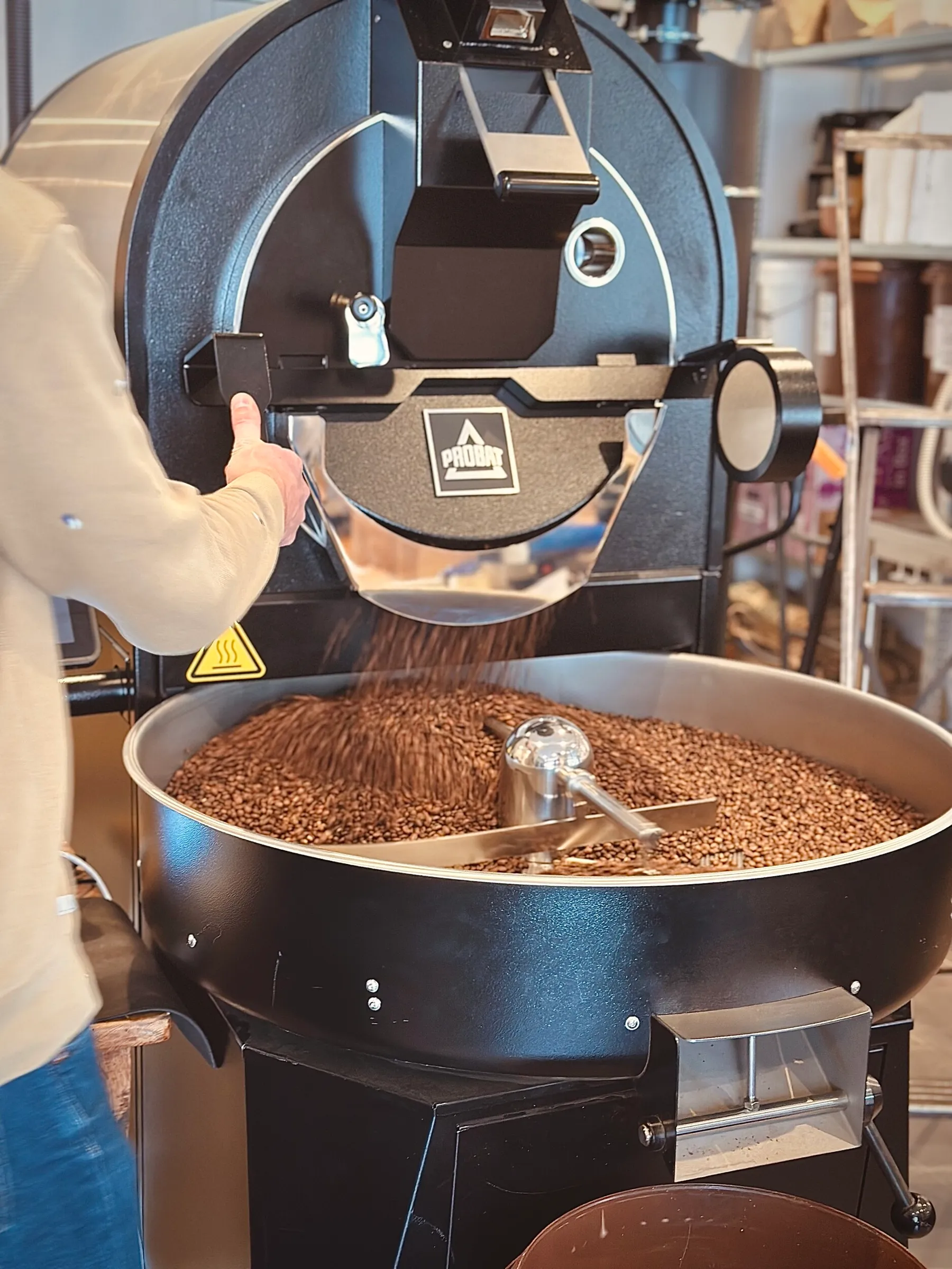 Découvrez la torréfaction de café artisanale avec Florian - Image n°1 - Wecandoo