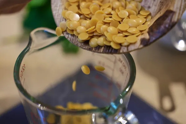 Réunissez votre équipe et réalisez vos rouges à lèvres naturels dans le Viaduc des Arts - Image n°2 - Wecandoo