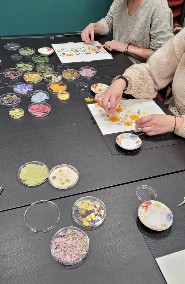 Enchantez votre équipe et réalisez votre herbier en prenant l'apéro avec Julie - Image n°3 - Wecandoo