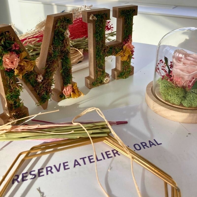 Wecandoo - Inspire your team at your venue and create your own floral initials with Ana - Image n°3