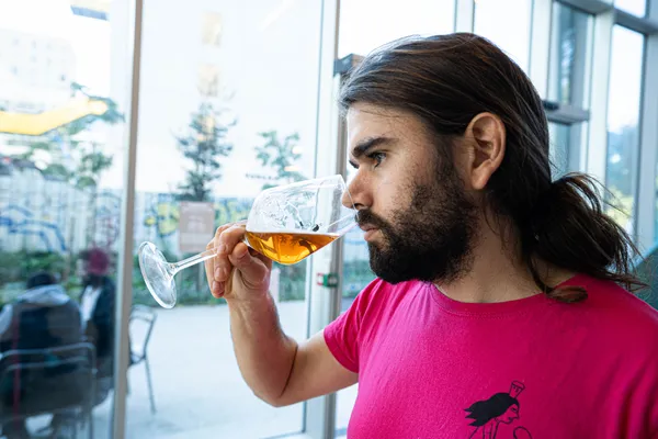 Dégustez des bières en groupe avec Julien - Image n°2 - Wecandoo