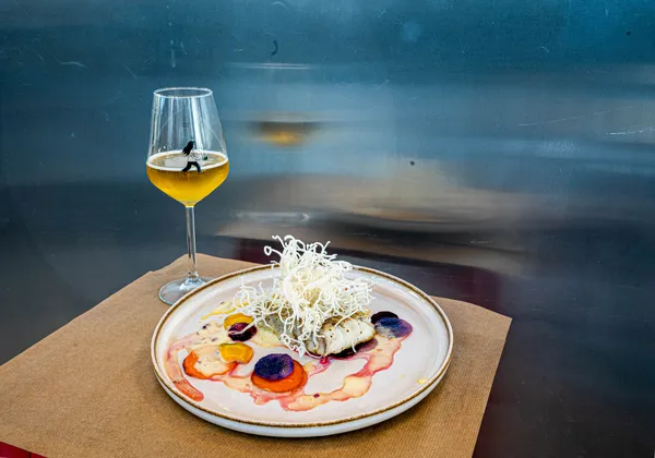 Cuisinez des accords gastronomiques mets-bières avec Julien et Géraldine - Image n°1 - Wecandoo