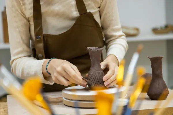 Modelez votre duo de mini vases avec Jean-Denis - Afbeelding nr. 5 - Wecandoo