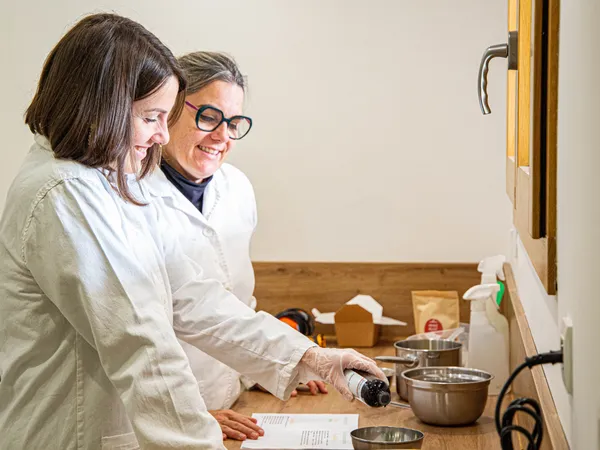 Réalisez vos savons artisanaux de 500 grammes avec Anne-Cécile - Image n°2 - Wecandoo