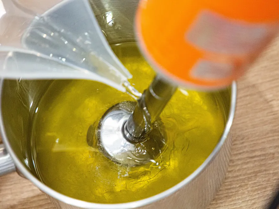 Réalisez vos savons artisanaux de 500 grammes avec Anne-Cécile - Image n°1 - Wecandoo