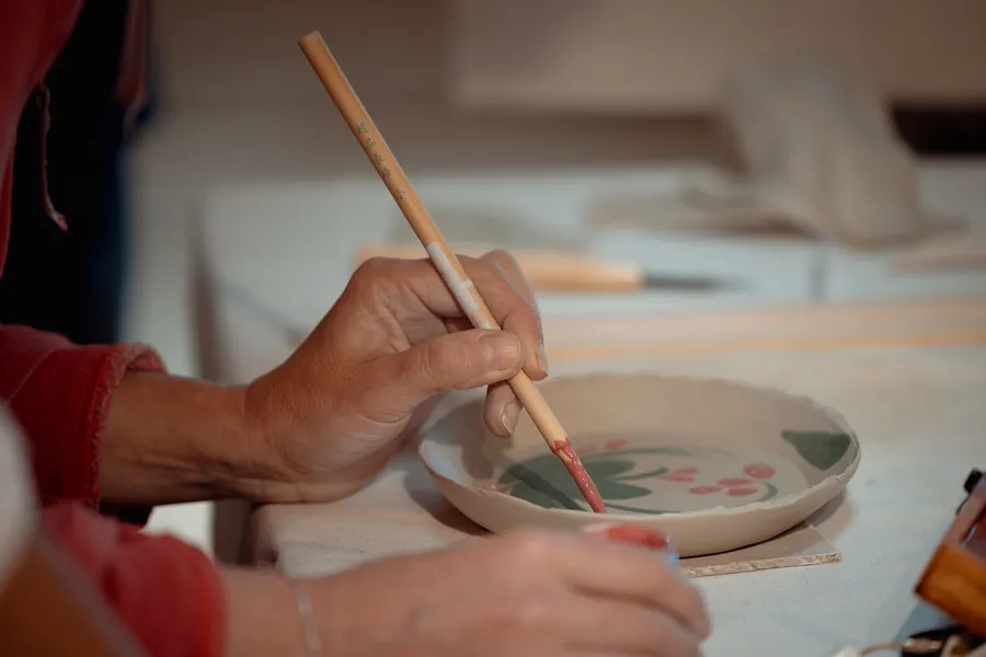 Enchantez votre équipe et décorez votre bol breton en prenant l'apéro avec Antoine - Image n°1 - Wecandoo