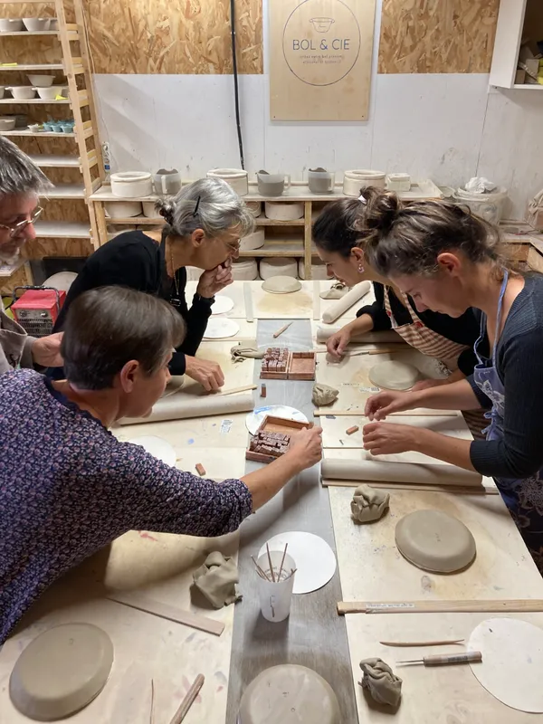 Enchantez votre équipe et décorez votre bol breton en prenant l'apéro avec Antoine - Image n°3 - Wecandoo