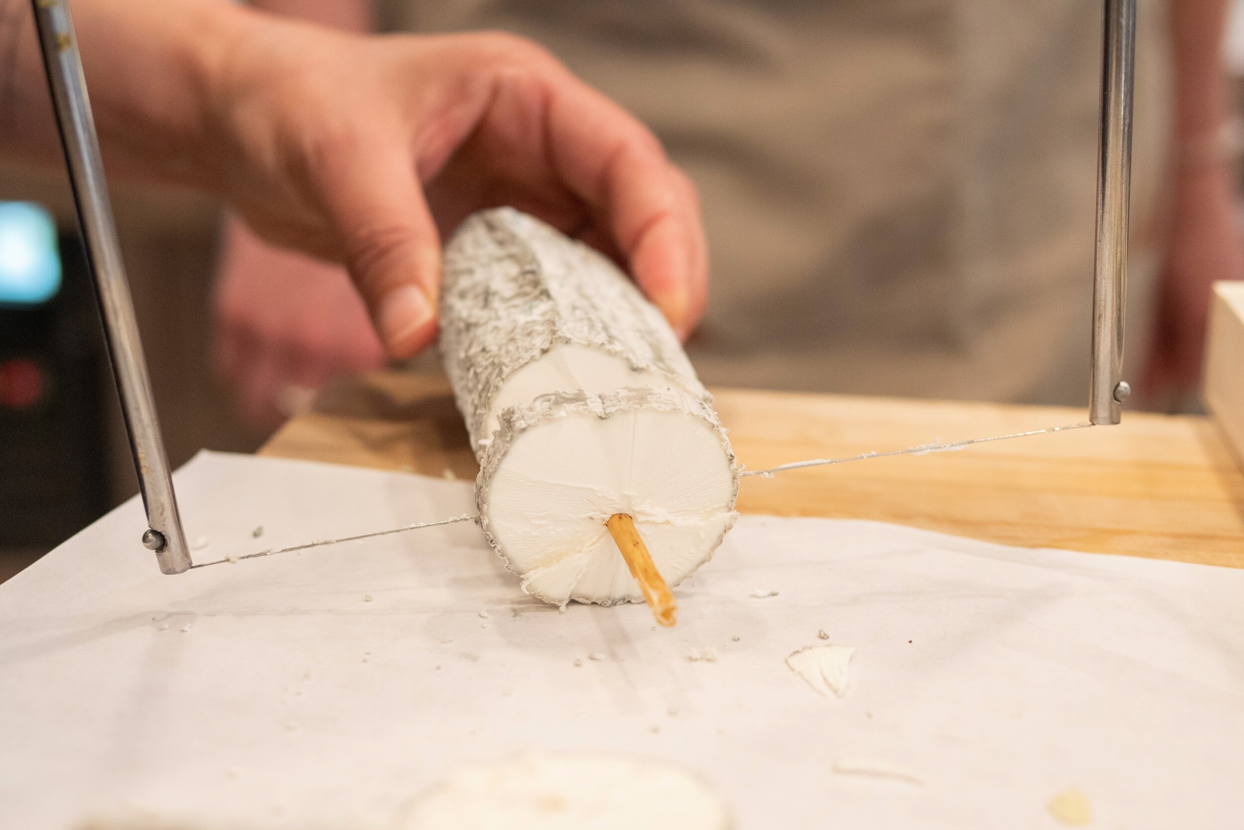 Wecandoo - Rassemblez votre équipe et dégustez des accords fromages et spiritueux avec Myriam et son équipe - Image n°1