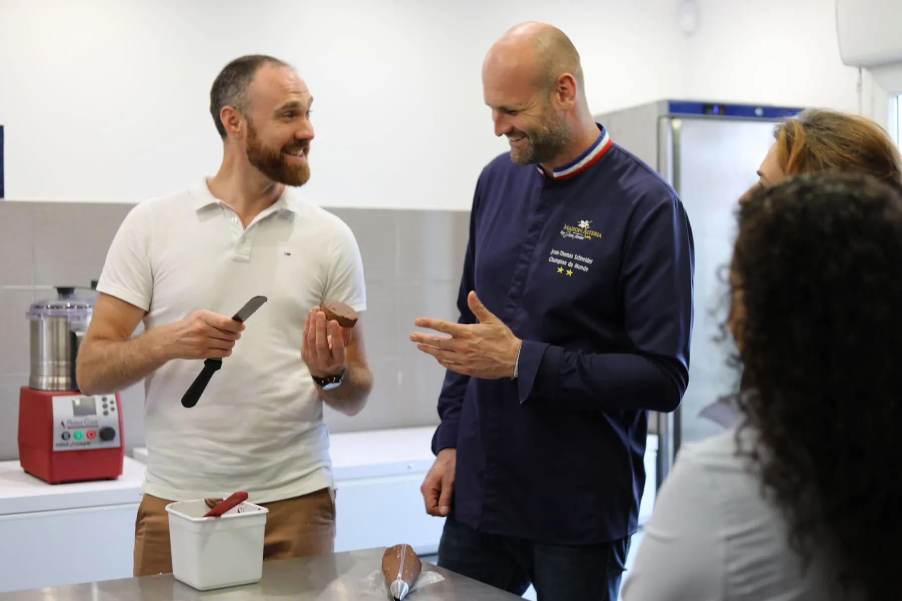 Maîtrisez la pâte à choux avec un Meilleur Ouvrier de France (MOF) - Image n°2 - Wecandoo