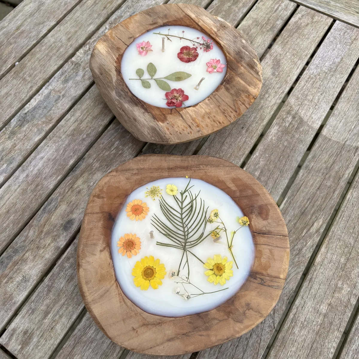 Réalisez votre bougie fleurie en bois en groupe
