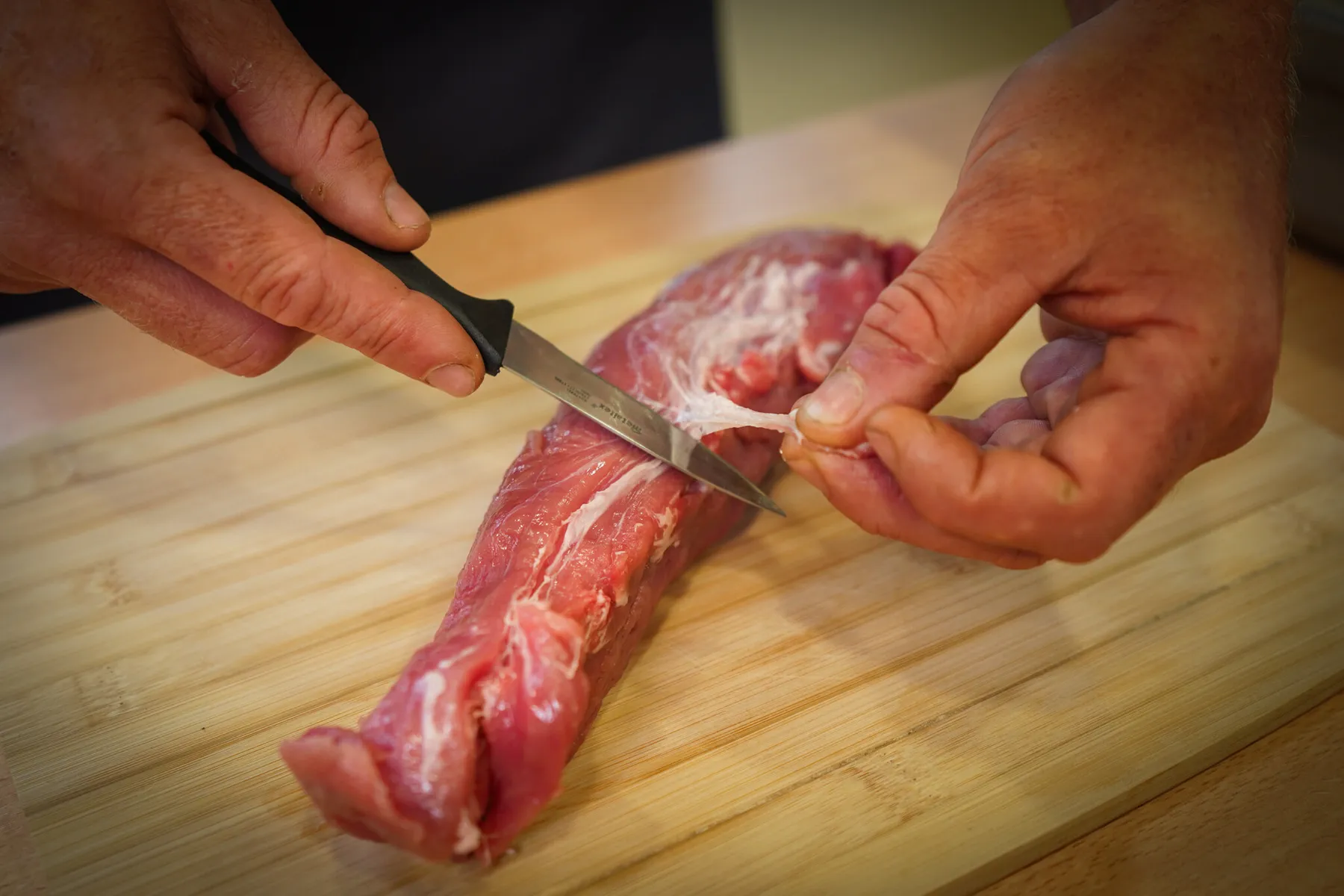 Découvrez le monde du fumage et de la salaison avec Thibaut - Image n°1 - Wecandoo