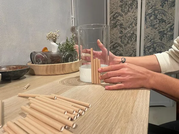 Décorez votre photophore fleuri XL avec Caroline - Image n°3 - Wecandoo