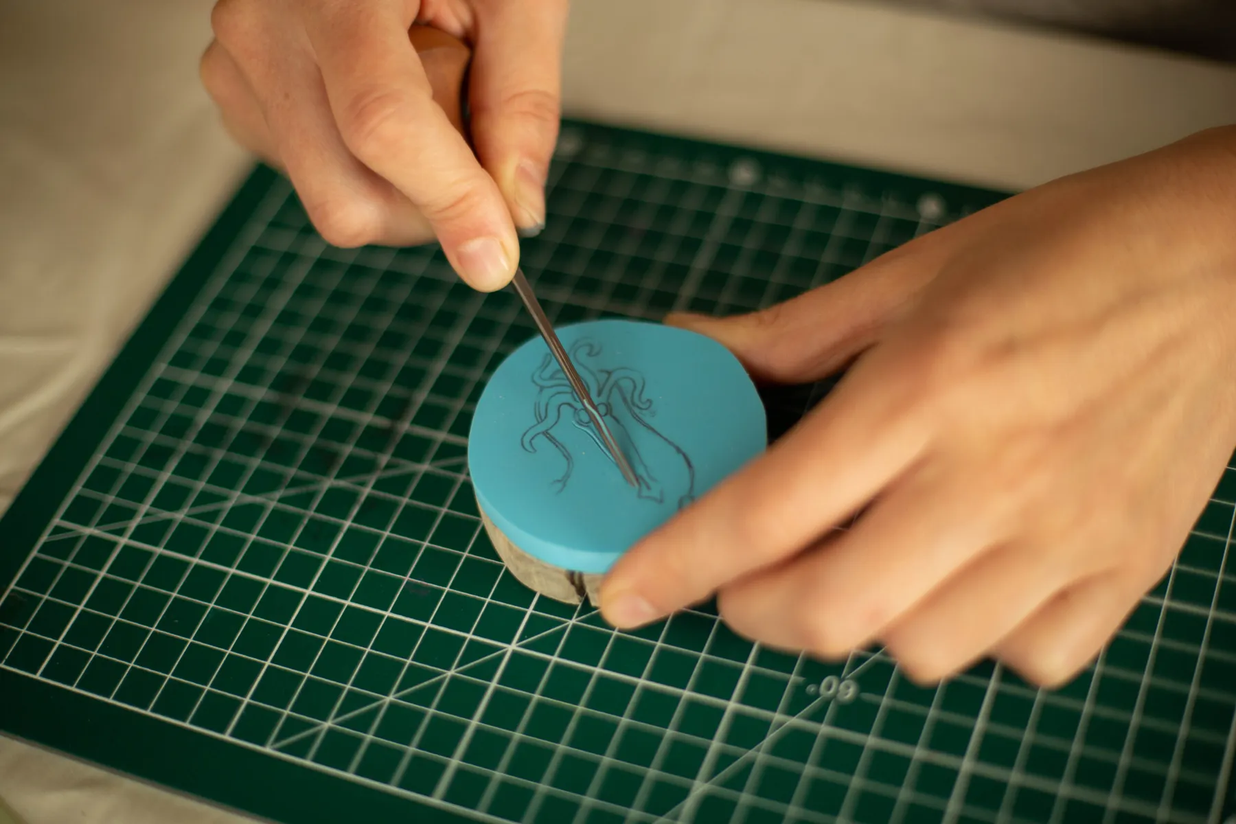 Rassemblez votre équipe et gravez votre tampon unique avec Ghislaine - Image n°3 - Wecandoo