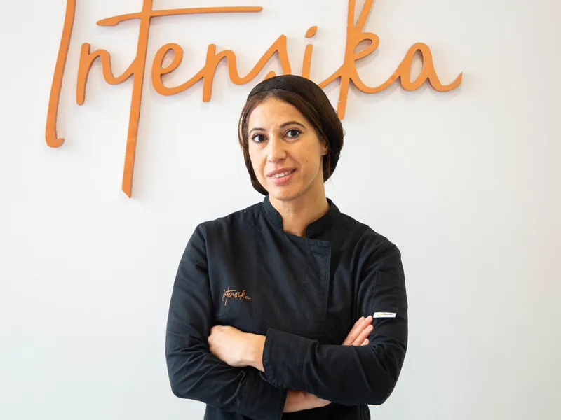 Hanane : Pâtissière à Lyon