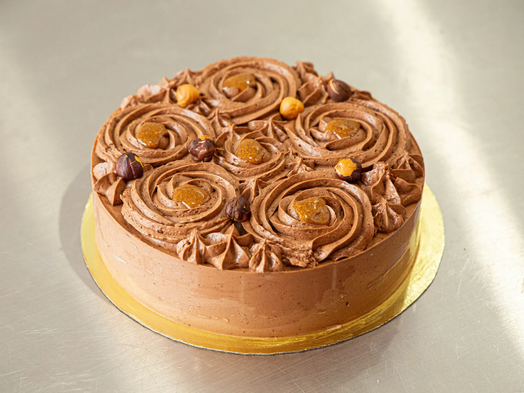 Réalisez votre entremet chocolat-noisette avec Hanane - Image n°5 - Wecandoo