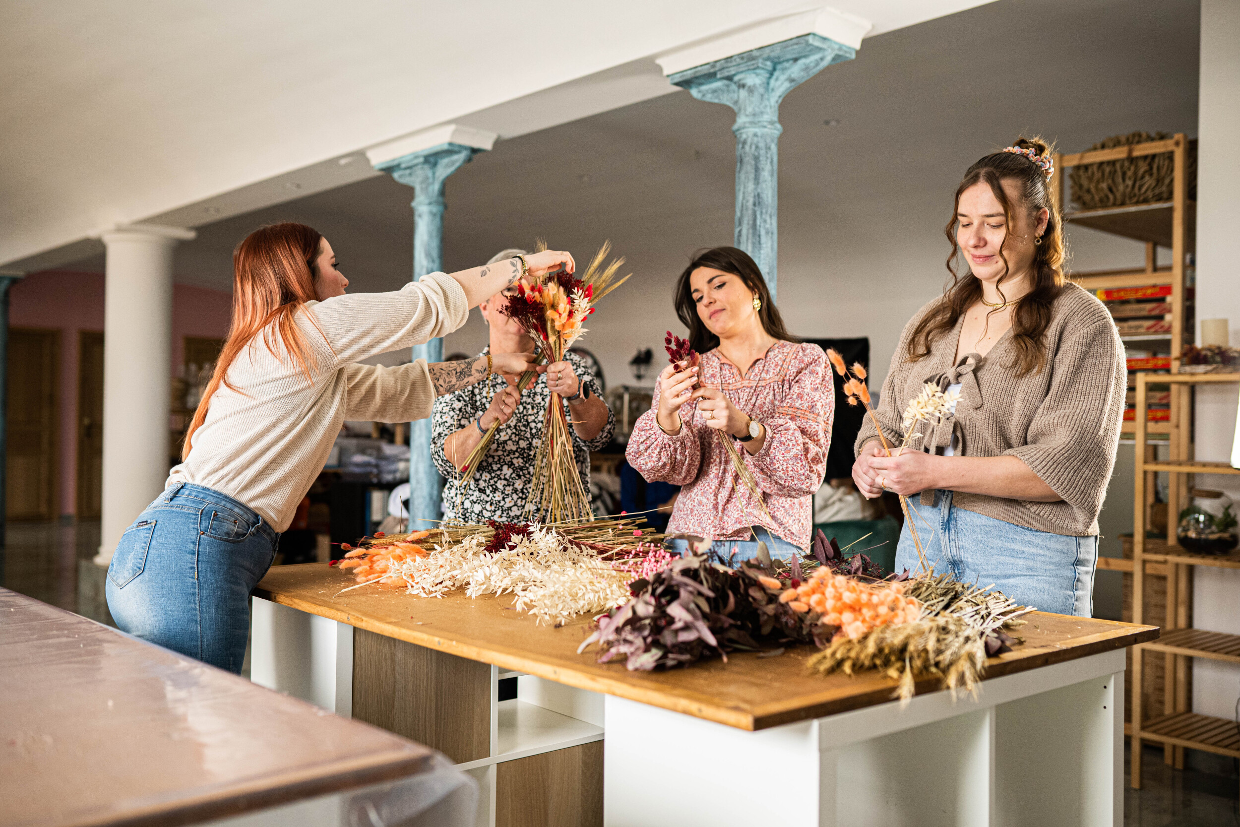 Wecandoo - Réalisez votre bouquet de fleurs séchées avec Lauriane et Johanna - Image n°3