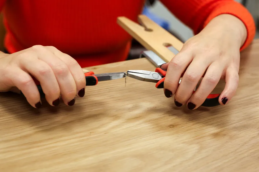 Réalisez votre pendentif en argent avec Joanne - Image n°1 - Wecandoo