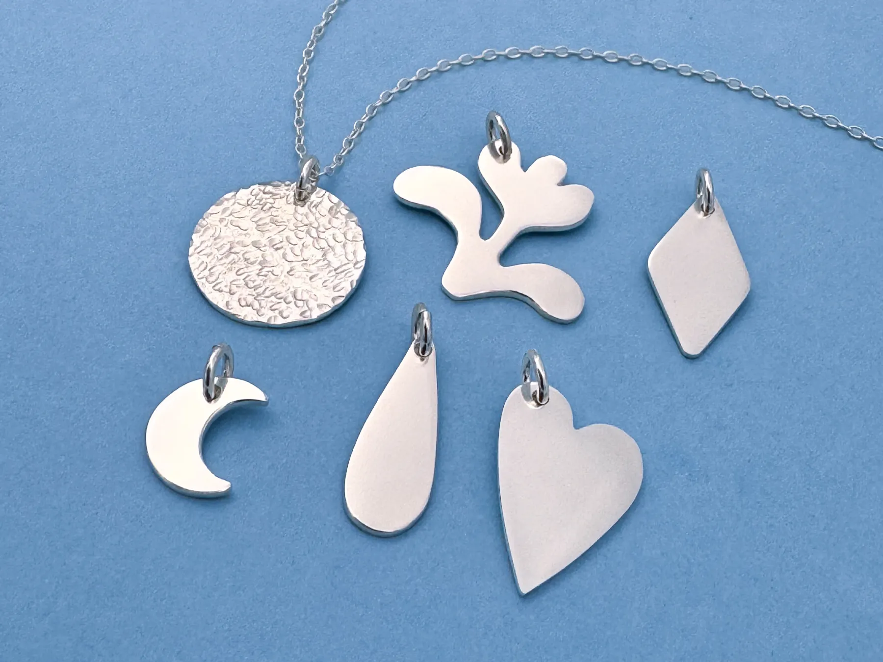 Réalisez votre pendentif en argent avec Joanne - Afbeelding nr. 5 - Wecandoo