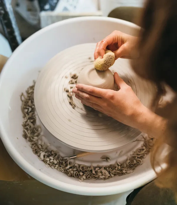 Initiez-vous au tour et à l’estampage avec Claire et son équipe - Image n°2 - Wecandoo