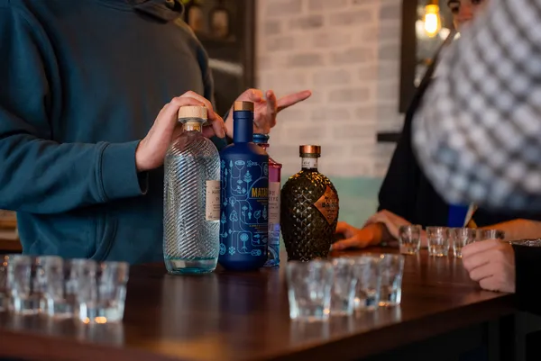 Initiez-vous à la dégustation de gin avec Kevin - Image n°2 - Wecandoo