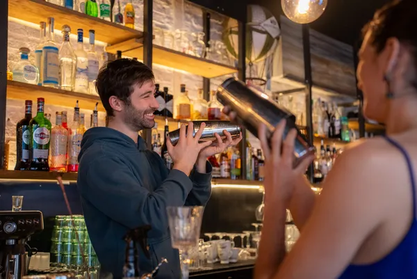 Surprenez votre équipe et réalisez vos cocktails avec Kevin - Image n°3 - Wecandoo