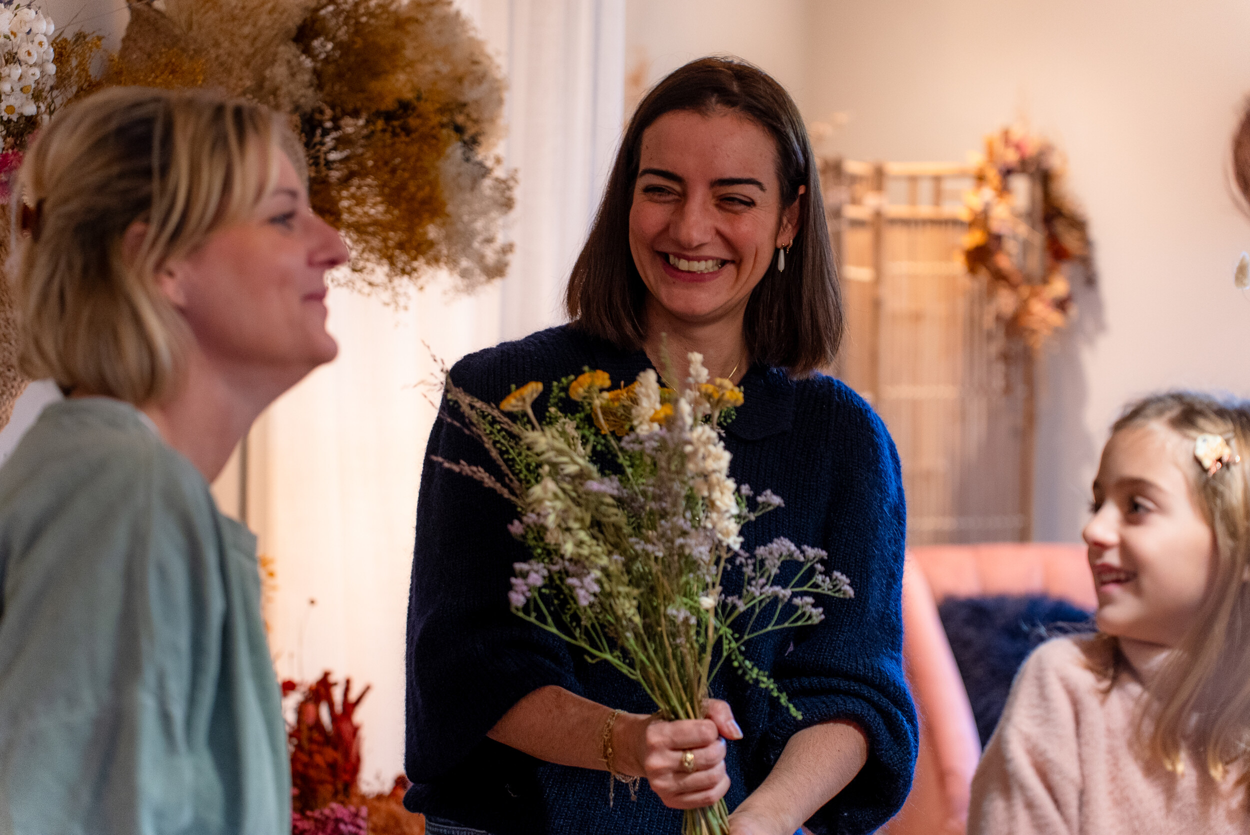 Wecandoo - Réalisez votre bouquet de fleurs séchées avec Stéphanie - Image n°3