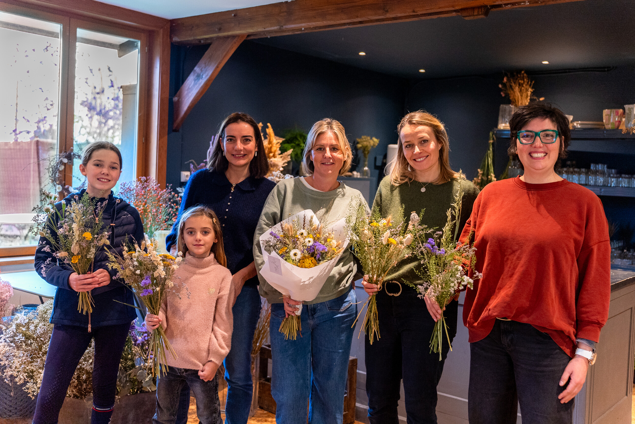 Wecandoo - Réalisez votre bouquet de fleurs séchées avec Stéphanie - Image n°4