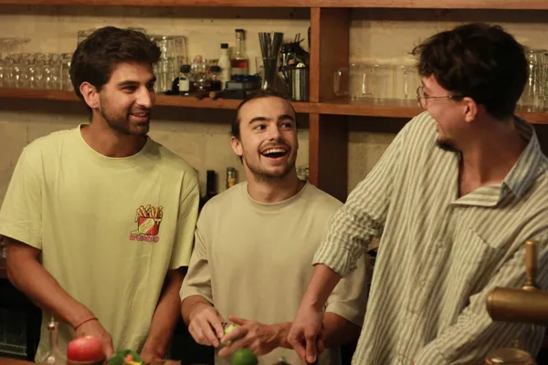 Réalisez vos cocktails signature avec Mélissa et Cloé - Image n°3 - Wecandoo