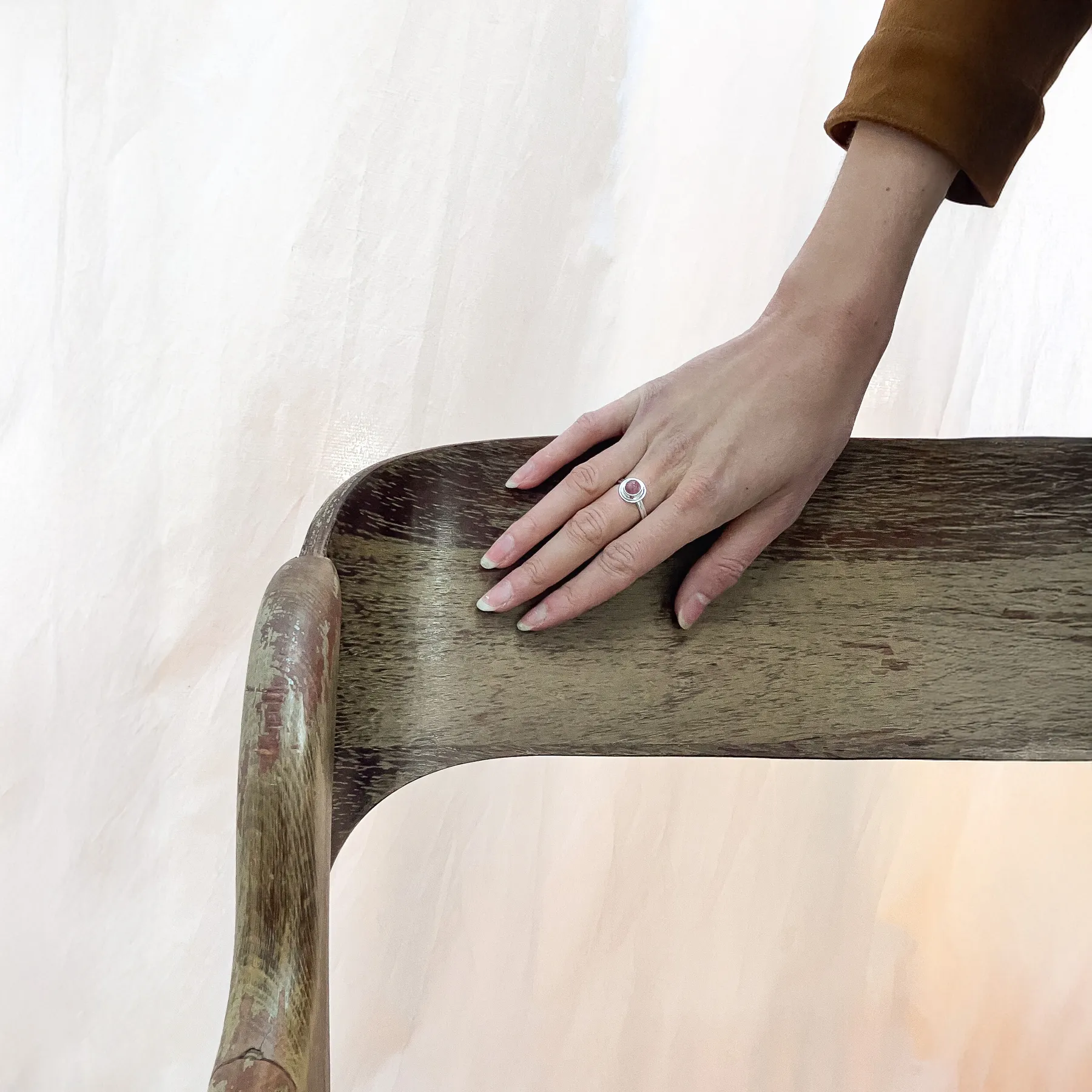 Réalisez votre bague en argent 925 sertie avec Hugo - Image n°2 - Wecandoo