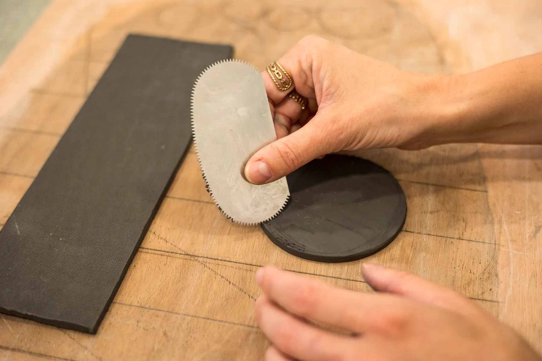 Réalisez votre miroir en céramique avec Kathleen - Afbeelding nr. 1 - Wecandoo