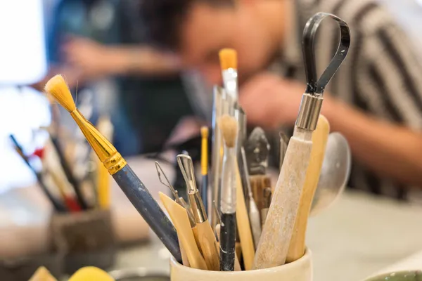 Réalisez votre objet unique en terre mêlée avec Kathleen - Afbeelding nr. 4 - Wecandoo