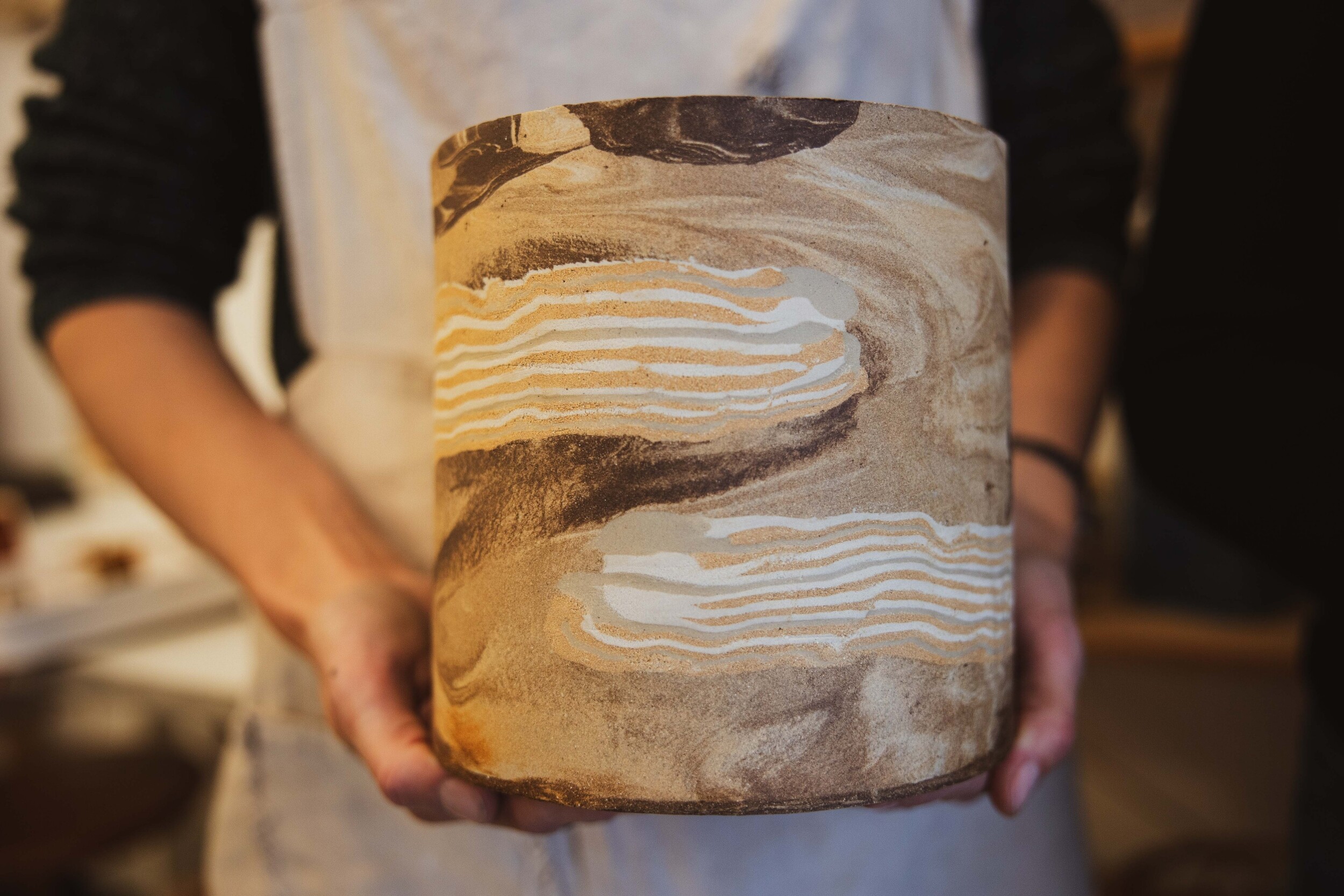 Réalisez votre objet unique en terre mêlée