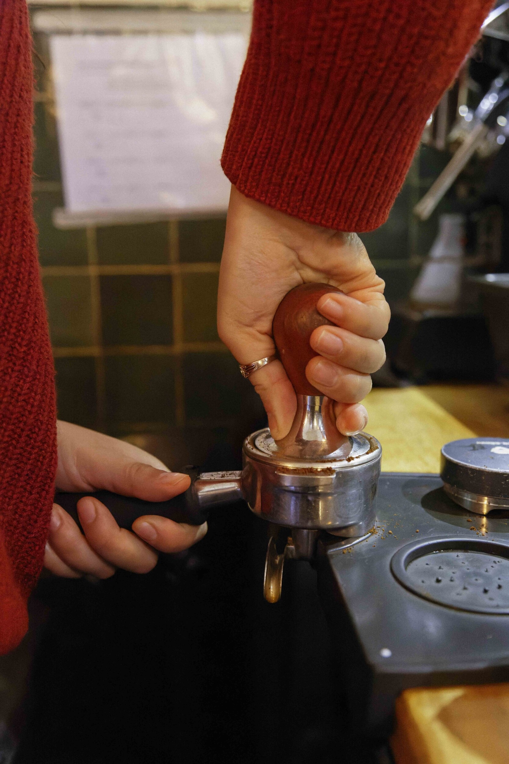 Wecandoo - Découvrez le latte art et l'extraction d'expresso avec Iris et son équipe - Image n°2