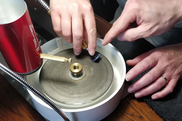 Réalisez votre bague cabochon en pierre naturelle avec Cédric - Image n°4 - Wecandoo