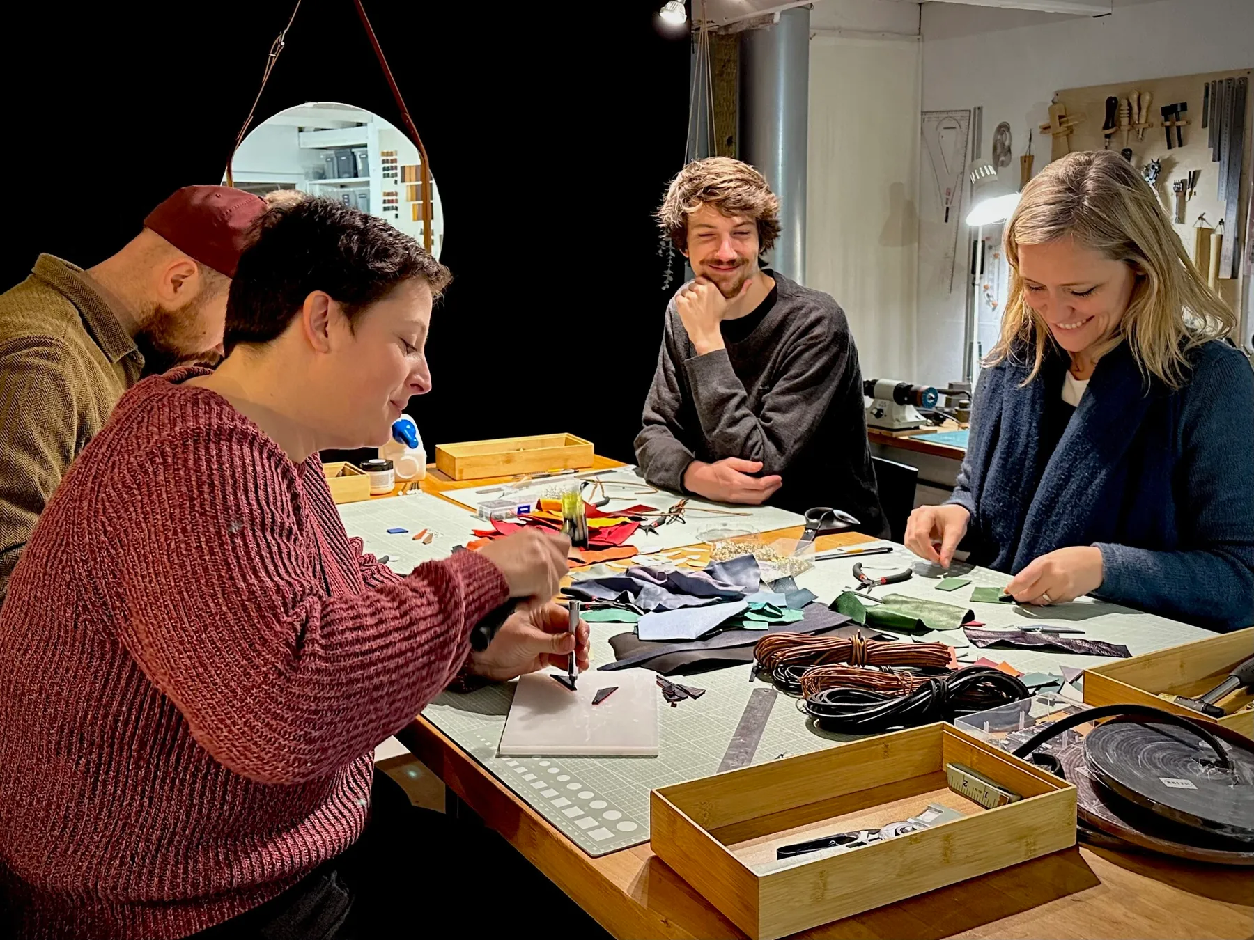 Créez vos bijoux en cuir avec Juliette - Image n°4 - Wecandoo