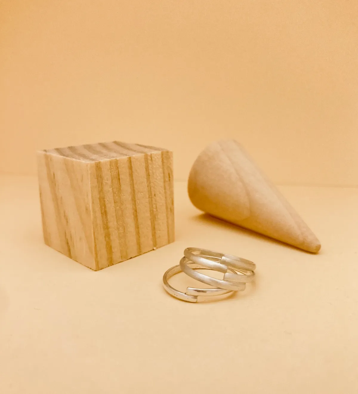 Réalisez votre ensemble de trois bagues