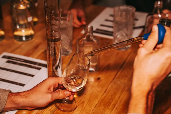 Assemblez votre rhum avec Arnaud et Antoine - Afbeelding nr. 2 - Wecandoo