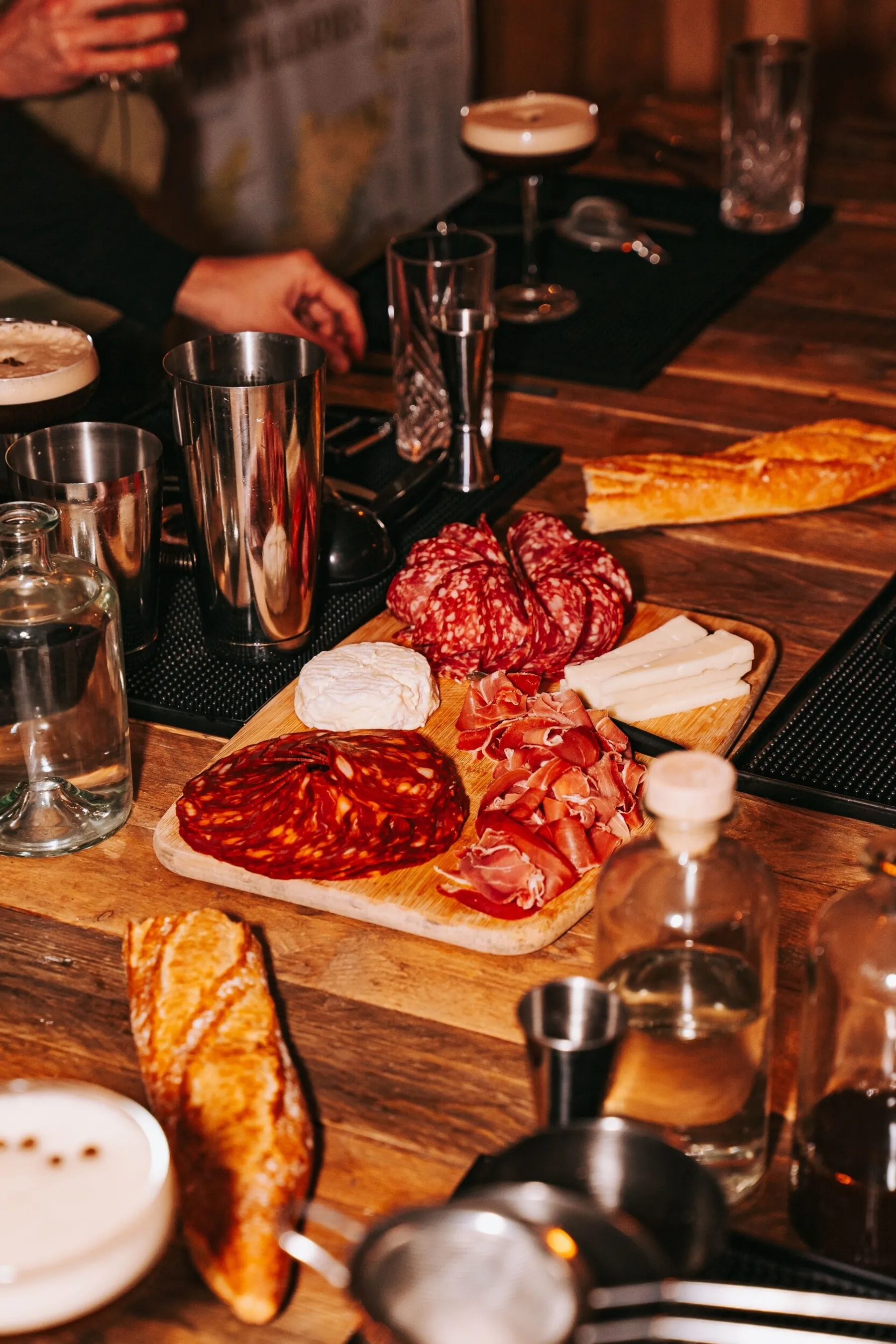 Enchantez votre équipe et plongez au coeur d'une distillerie artisanale avec Arnaud et Antoine - Image n°1 - Wecandoo