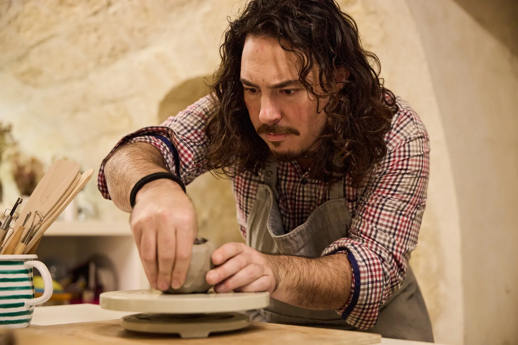 Modelez et décorez votre pièce en céramique avec Caroline - Image n°5 - Wecandoo