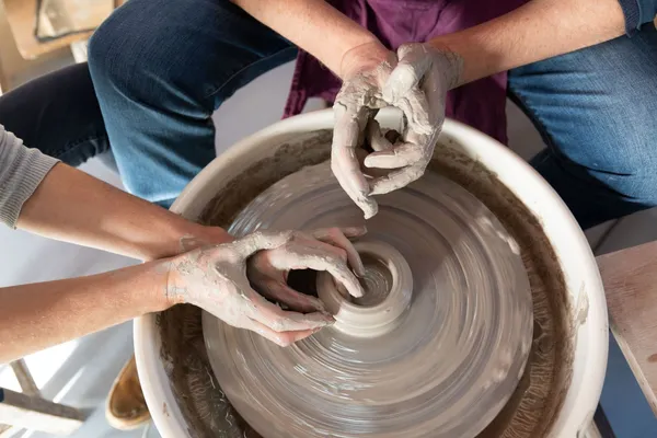 Initiez-vous au tour avec Bérénice - Afbeelding nr. 1 - Wecandoo