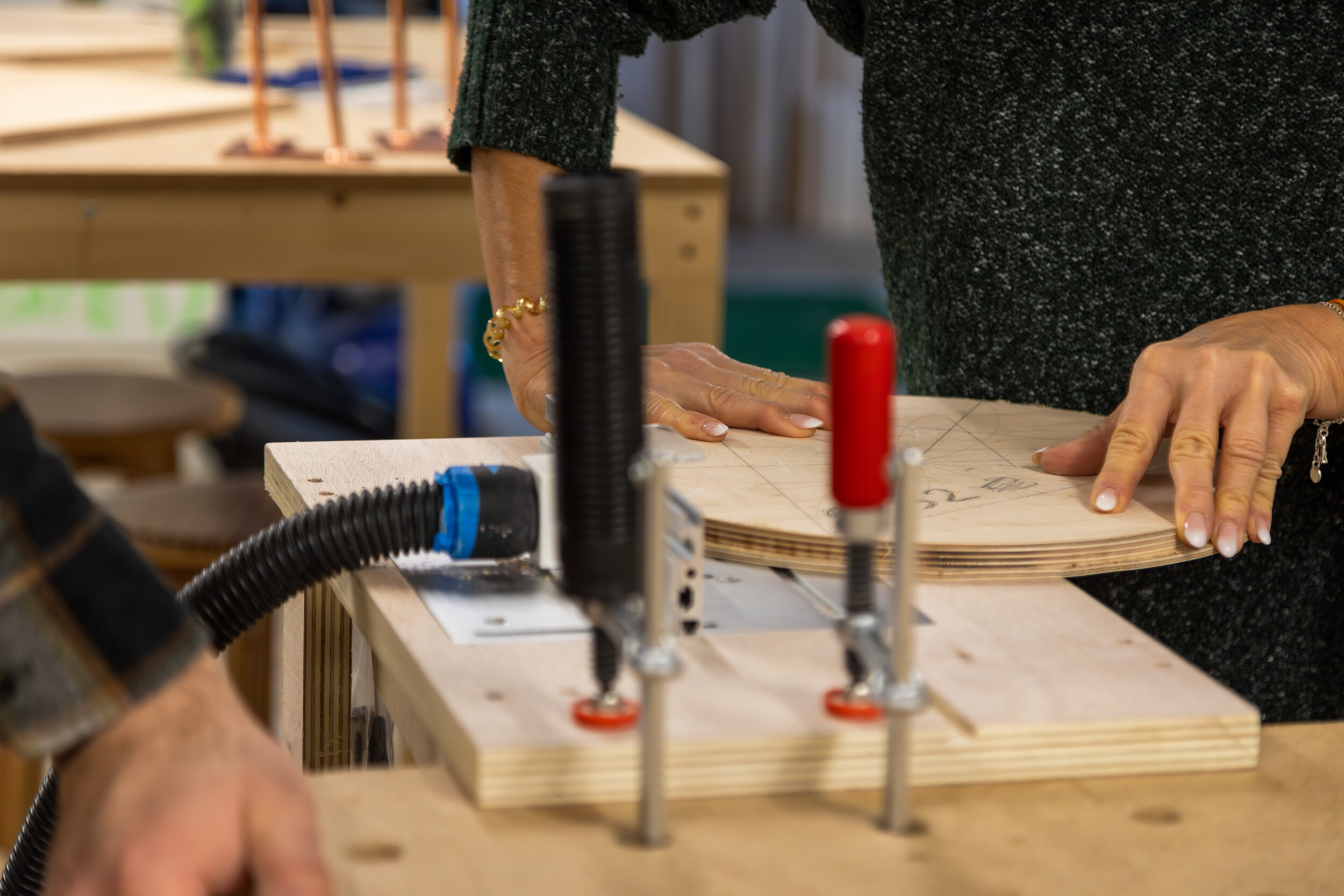 Wecandoo - Réalisez votre tabouret en skates upcyclés sur une journée avec Julien - Image n°6