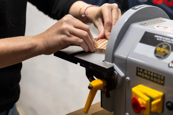 Réalisez vos dessous de verre à partir de skates upcyclés avec Julien - Image n°2 - Wecandoo