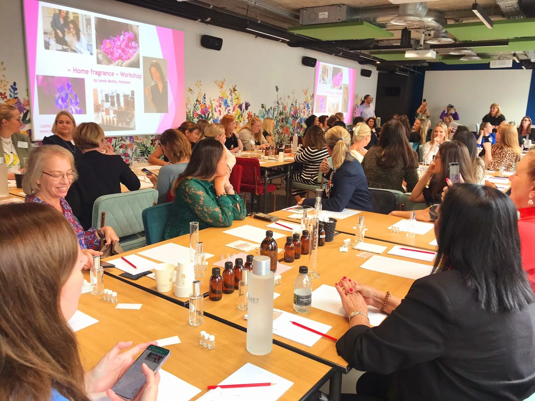 Réunissez votre équipe et initiez-vous à l'art de la parfumerie avec Lamia - Image n°4 - Wecandoo