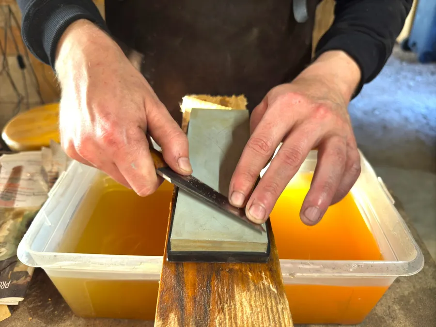 Apprenez à aiguiser votre couteau avec Timothée - Image n°1 - Wecandoo