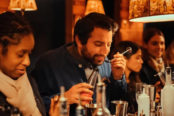 Créez un cocktail signature au champagne avec Louis - Image n°3 - Wecandoo